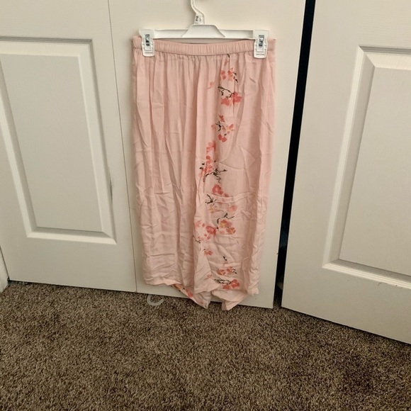 Hinge midi skirt - Picture 2 of 5